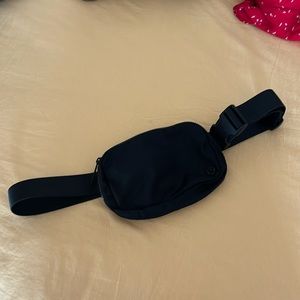 Lululemon Everywhere Belt Bag
